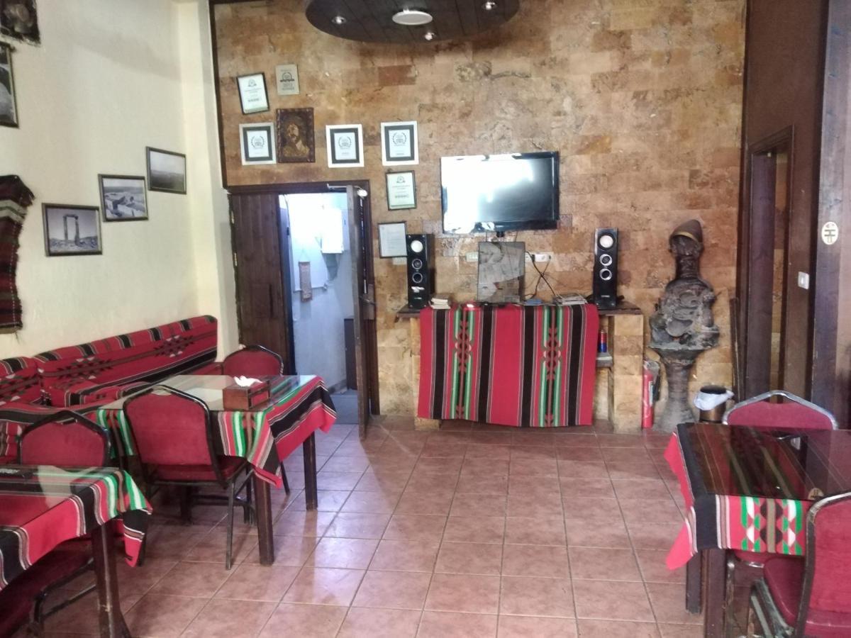 Queen Ayloa Hotel&Restaurant Madaba Exterior photo